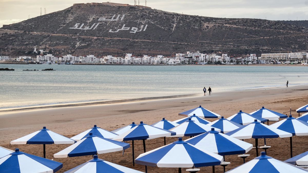 Muž v marockém letovisku Agádír pobodal turisty